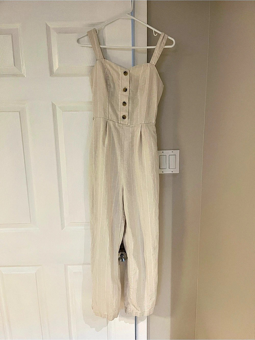 Old Navy Button-Front Linen-Blend Cream Jumpsuit XS